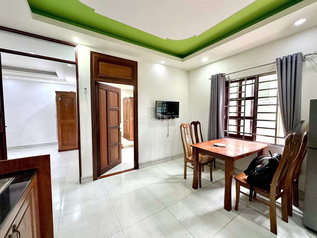 Căn hộ 2PN Nguyễn Thị Minh Khai, Quận 1 giá 10.1 triệu - Full nội thất hiện đại!