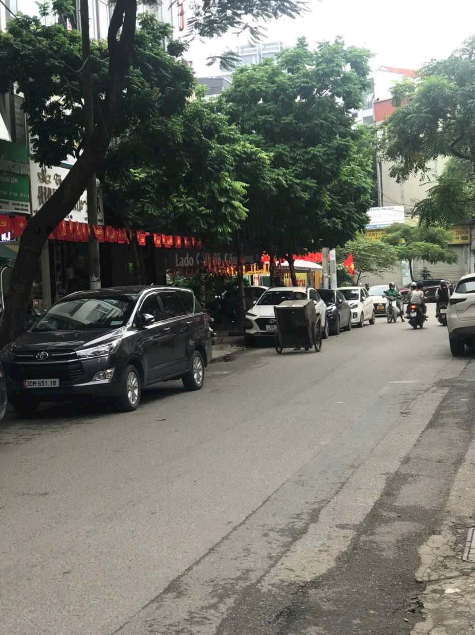 Cửa hàng tầng 1 tại Dịch Vọng Hậu, Cầu Giấy 18m² - Mặt tiền rộng, giá chỉ 17 triệu!