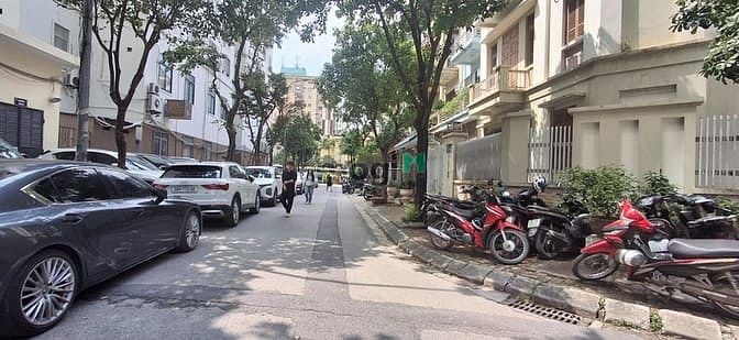 Biệt thự lô góc đường Dương Đình Nghệ 91.8m² giá 39.9 tỷ - Sổ hồng chính chủ!