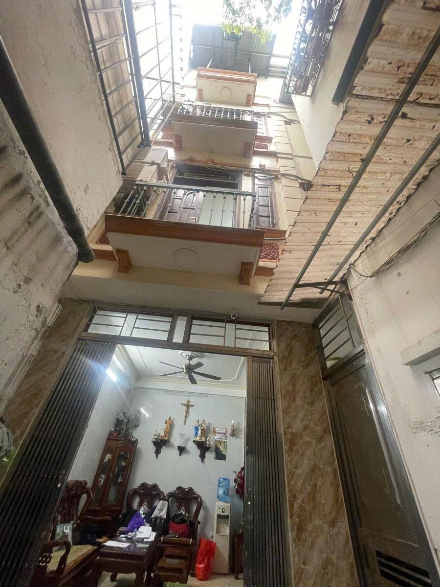 Nhà phố Nguyễn Thiệp, Hoàn Kiếm 47m² giá 14.5 tỷ - Sẵn sàng vào ở ngay!