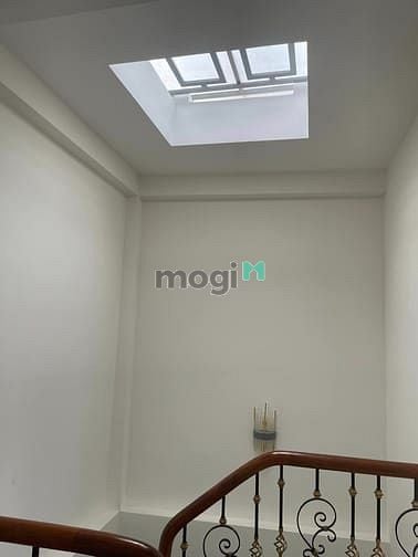 Nhà lô góc Lò Đúc 26.2m² giá 7.6 tỷ - Thiết kế cơ bản, sẵn sàng ở ngay!