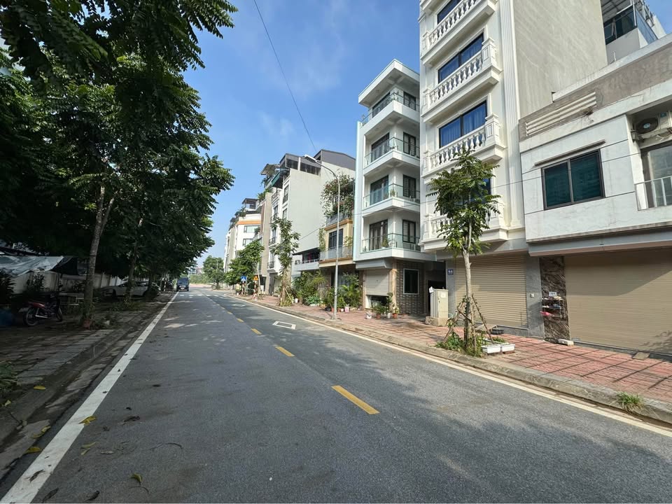 Nhà 4 tầng TĐC Ngọc Thụy - Long Biên 42m² giá 14 tỷ - Vị trí kinh doanh đắc địa!