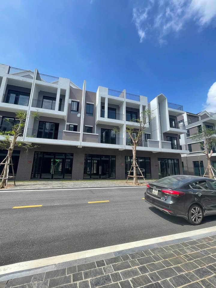 Shophouse The Campus Vinh 99m² giá 70 tỷ - Kinh doanh ngay sát chung cư!