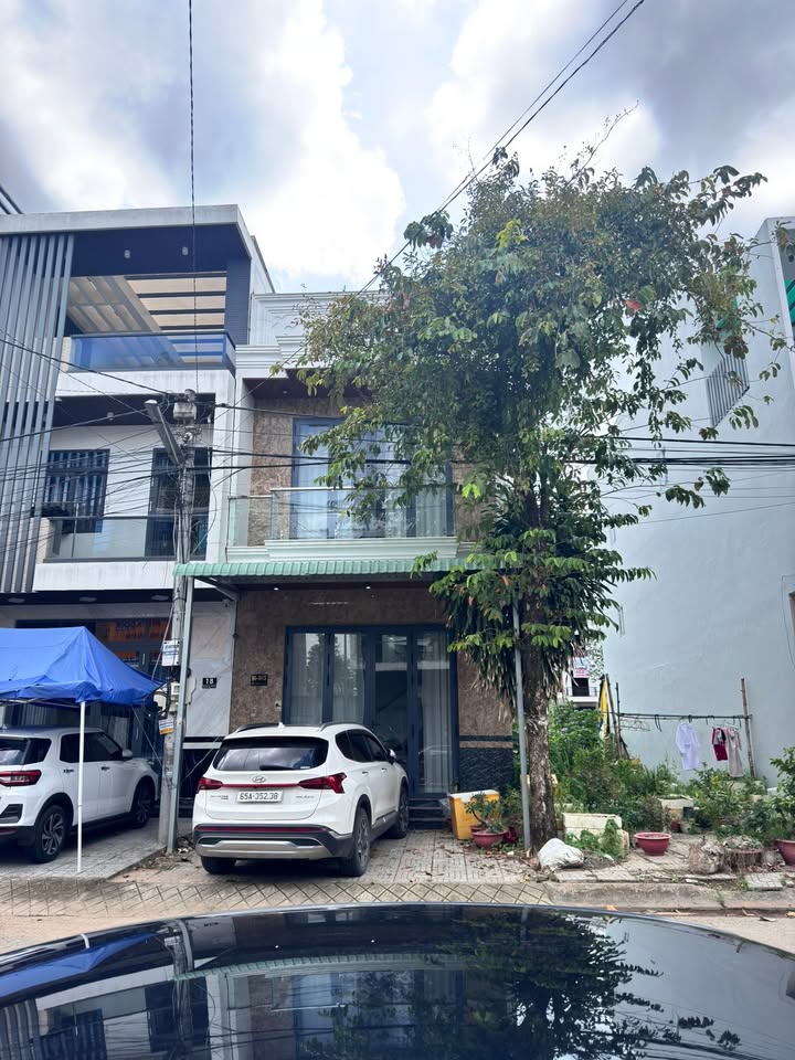 Nhà trệt 1 lầu DT 80m² giá 3.88 tỷ - KDC Hồng Loan, Cái Răng