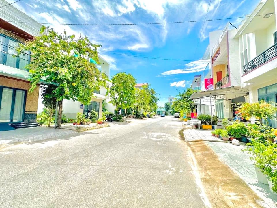 Nhà trệt 1 lầu đường D15, Cái Răng, 80m² giá 3.88 tỷ - Kinh doanh thuận lợi!