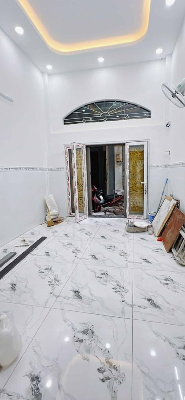 Nhà đẹp Đoàn Văn Bơ, Q4 40m² giá chỉ 4.XX tỷ - Sẵn sàng ở ngay!