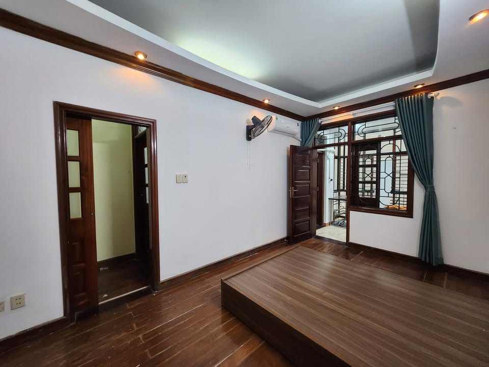 Phòng cho thuê tại ngõ 155 Giải Phóng, 30m² giá 4.3 triệu - An ninh tốt, đầy đủ nội thất!