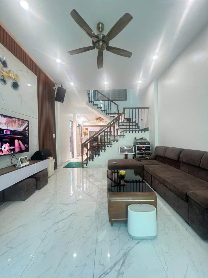 Bán nhà lô góc phố Phạm Hồng Thái, 48m², giá 3.2 tỷ - Nhà mới 98% sẵn ở ngay!