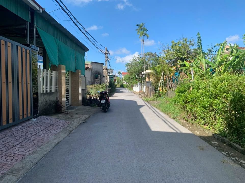 Đất nền Thạch Bình, TP Hà Tĩnh 138,7m² giá 2 tỷ - Vị trí đắc địa, giao thông thuận lợi!