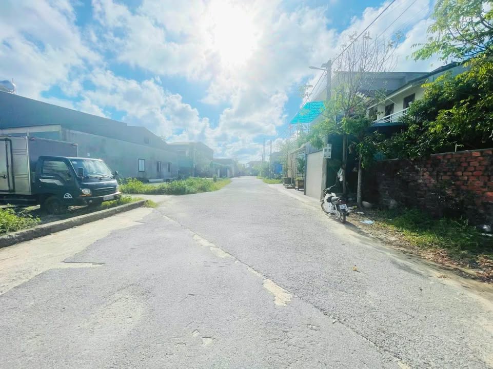 Đất thổ cư thôn Bình Lý, Thạch Bình 144m² giá 2.7 tỷ - Vị trí đẹp, giao thông thuận lợi!