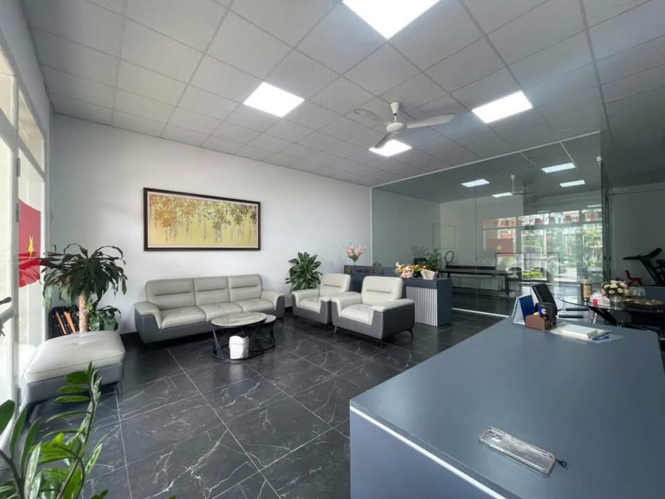 Cho thuê shophouse Nam An Khánh 1 tầng giá chỉ 13 triệu - Vị trí đắc địa