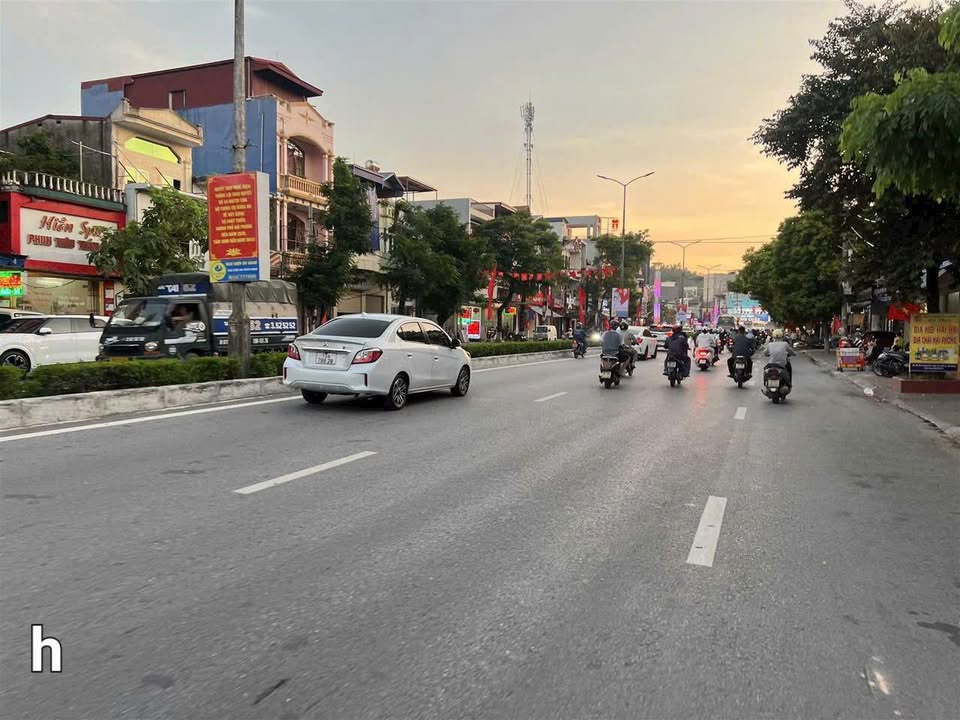 Nhà 2,5 tầng mặt đường Trường Chinh, Hải Phòng 91m² giá 6.8 tỷ - Đầu tư sinh lời ổn định!