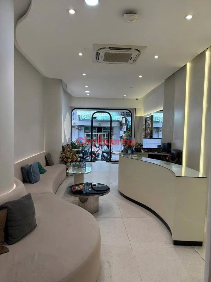 Nhà cho thuê hẻm ô tô Lý Văn Phức, Tân Định, Quận 1 - Phù hợp làm văn phòng, shop