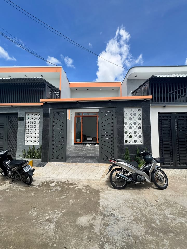 Nhà phố Rạch Giá 112m² giá 1.98 tỷ - Ô tô tới nhà, thương lượng ngay!