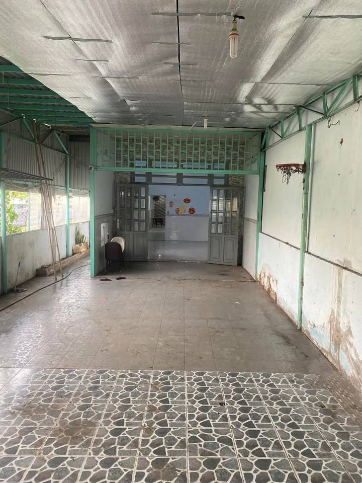 Nhà cho thuê Thới An, Quận 12, 200m² giá chỉ 9 triệu - Phù hợp cho gia đình và kinh doanh online!