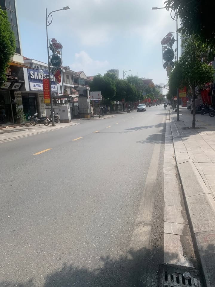 Đất và nhà 3 tầng mặt tiền 4m tại Biên Hoà, Phủ Lý - Đầu tư sinh lời ngay!