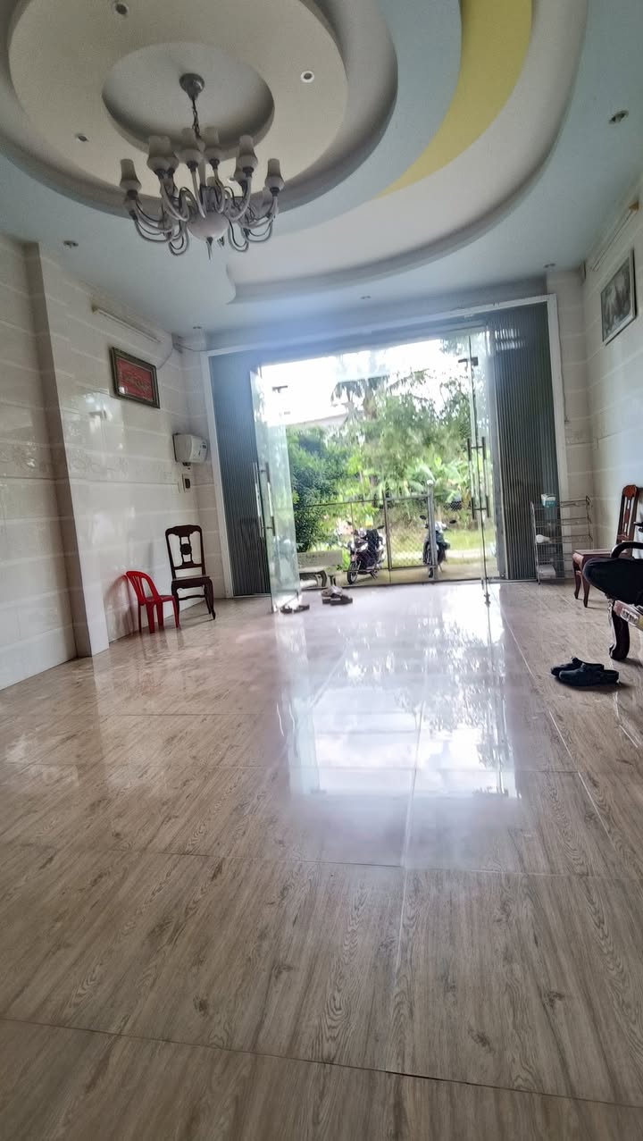 Nhà thuê trệt lầu tại phường Trung An 100m² giá 4 triệu - Thuận tiện cho hộ gia đình!