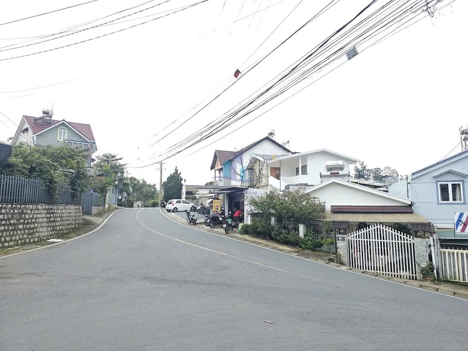 Bán nhà Đống Đa, Phường Xuân Hương, Đà Lạt 62.14m² giá 9.5 tỷ - Vị trí đẹp, đầu tư sinh lời!