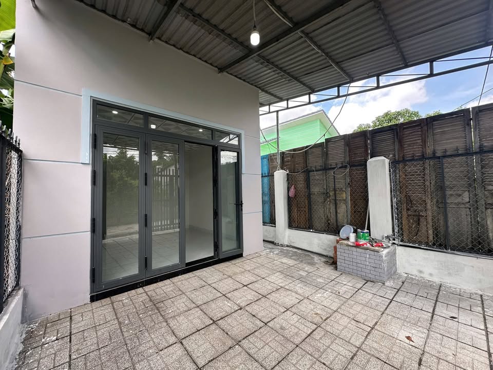 Nhà bán 31 Lạc Long Quân, Tây Ninh 85m² giá 1.55 tỷ - Nhà mới 90%!