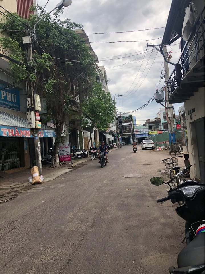 Nhà Mặt Tiền Kinh Doanh Trần Hưng Đạo, Quy Nhơn 40m² Giá 4 Tỷ - Đầu Tư Sinh Lời!