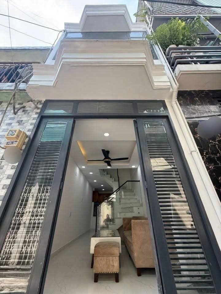 Nhà đẹp Quận Gò Vấp 25m² giá 3.49 tỷ - Sẵn sàng vào ở ngay!