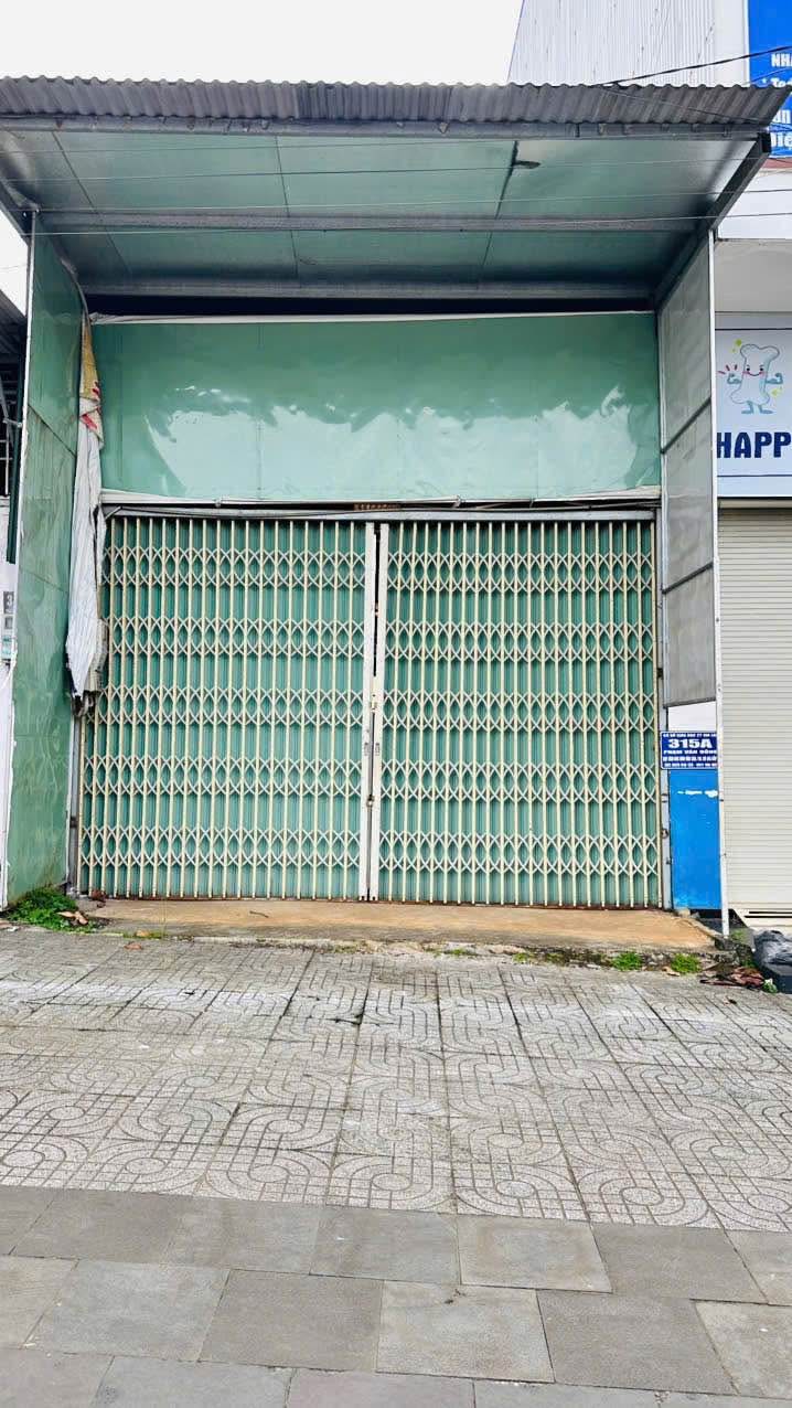 Đất nền mặt tiền Phạm Văn Đồng, Pleiku 210m² giá 4 tỷ - Đầu tư sinh lời ngay!