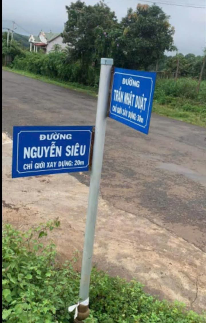 Đất mặt tiền Nguyễn Siêu, Pleiku 300m² - Đầu tư sinh lời hiệu quả!