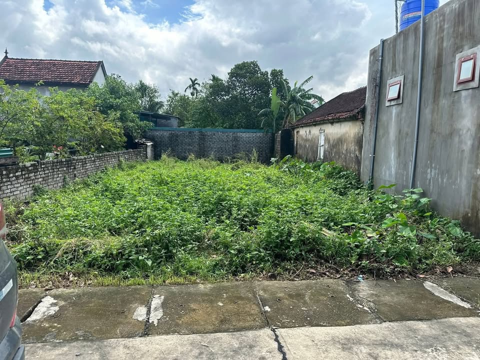 Đất nền Xóm 12, xã Quỳnh Thạch, Nghệ An 152m² giá 1 tỷ - Đường to ô tô tránh nhau!