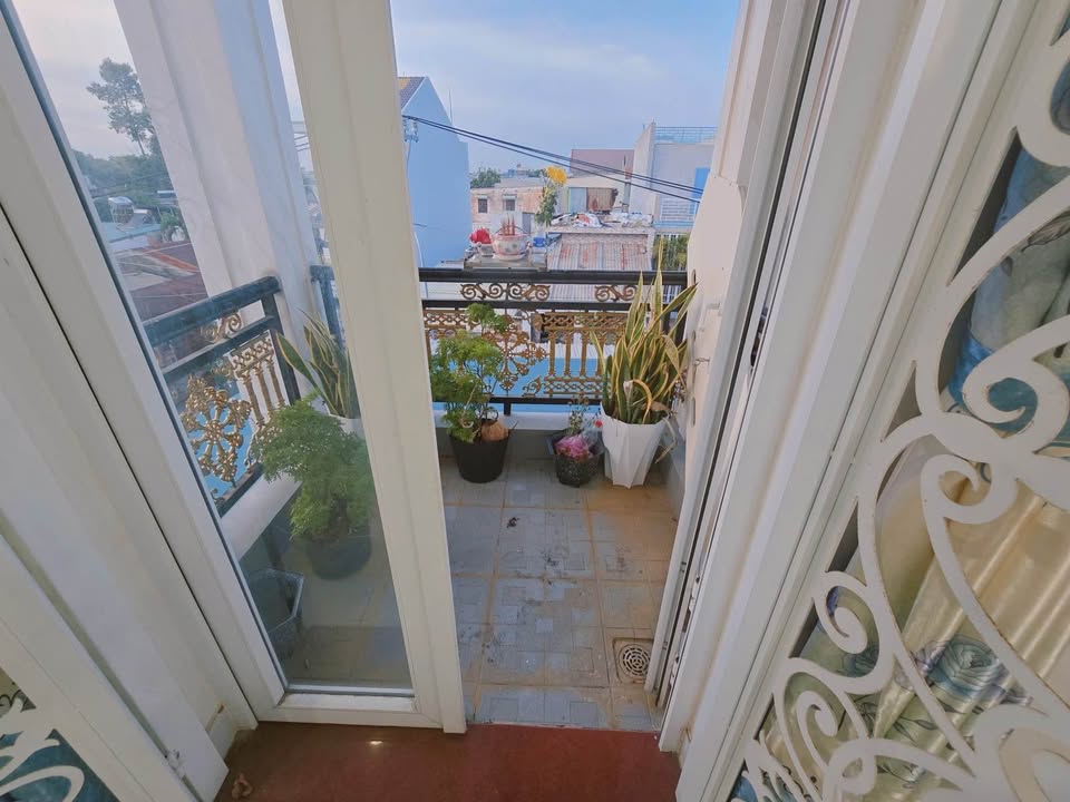 Nhà mặt tiền kinh doanh Dĩ An 112m² giá 7.9 tỷ - Đầu tư sinh lời ngay!