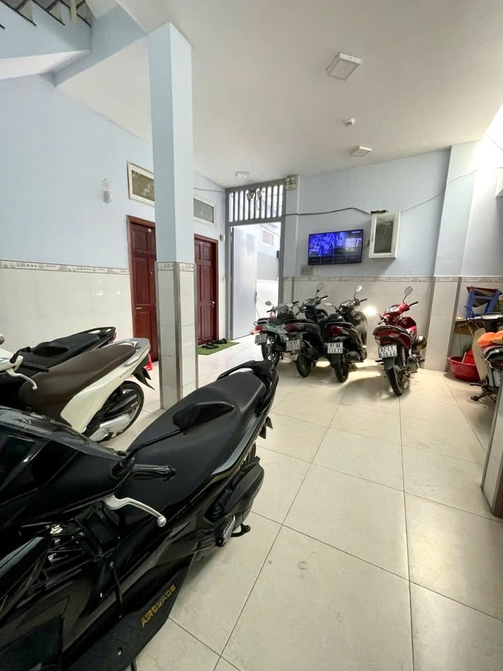 Căn hộ dịch vụ chính chủ tại Quận 6 - 98m² giá 7.5 tỷ - Đầu tư sinh lời ổn định!