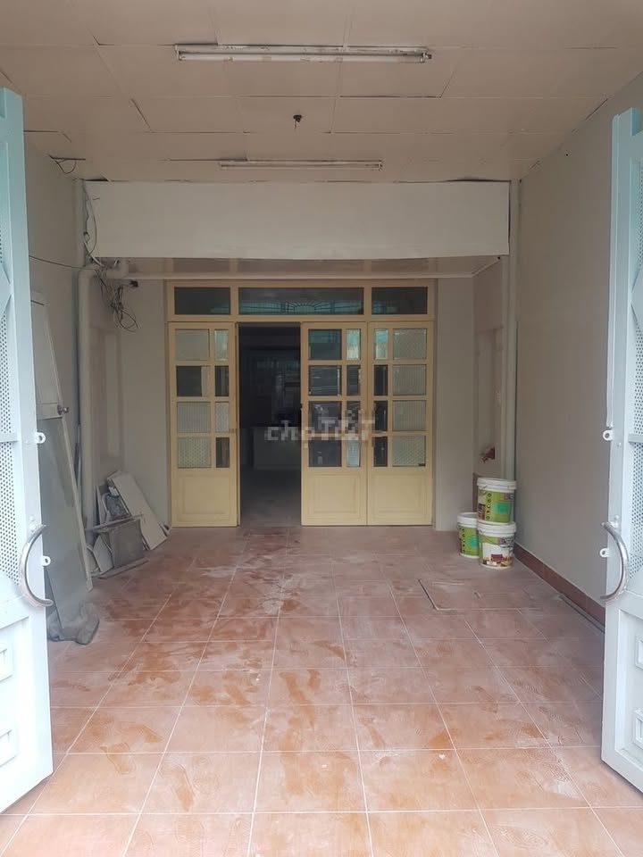 Nhà mặt tiền cho thuê Cư Xá Phú Lâm D, Quận 6, 80m² chỉ 15 triệu - Thích hợp làm văn phòng!