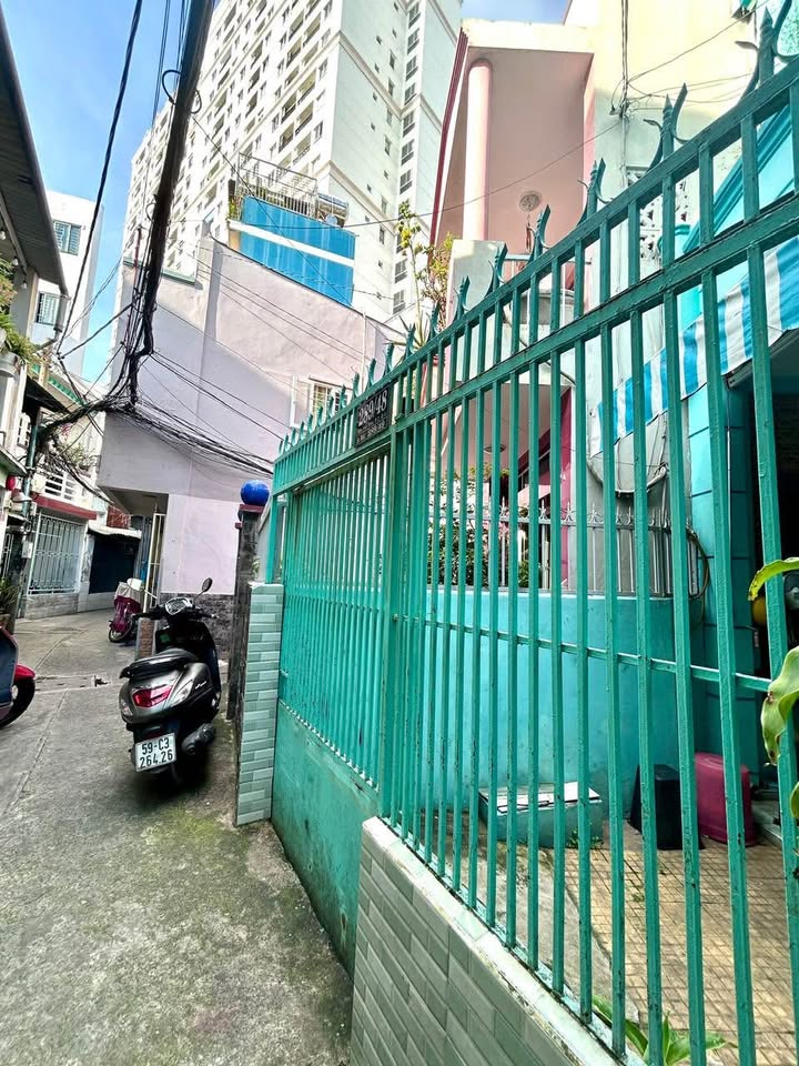 Nhà phố đường Bến Vân Đồn, quận 4, 62.8m² giá 6 tỷ - Tiềm năng tăng giá cao!