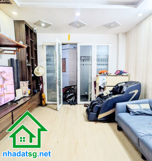 Nhà phố Hòa Hưng, Quận 10, 35m² giá 7,3 tỷ - Lô góc sát mặt tiền, vào ở ngay!