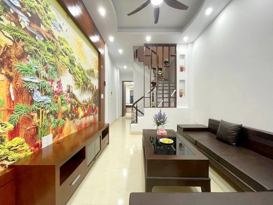 Bán nhà lô góc Hoàng Hoa Thám, Ba Đình, 38m² giá 9 tỷ - Tiềm năng cải tạo thang máy