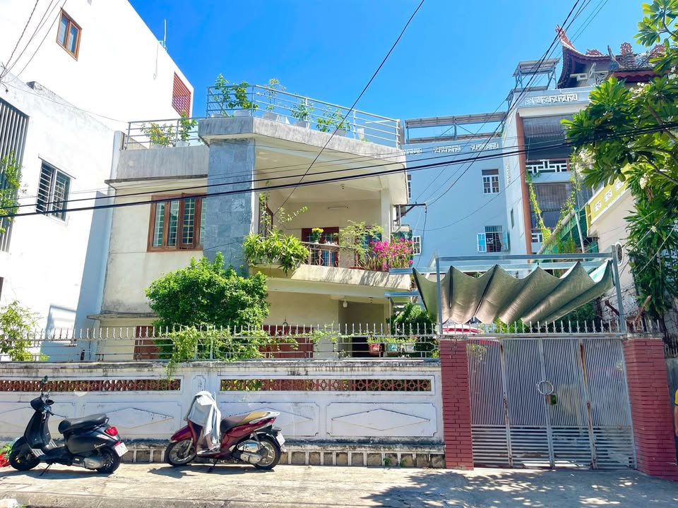 Nhà mặt tiền đường Mê Linh Nha Trang 180m² giá 18.5 tỷ - Tiềm năng kinh doanh đa ngành!