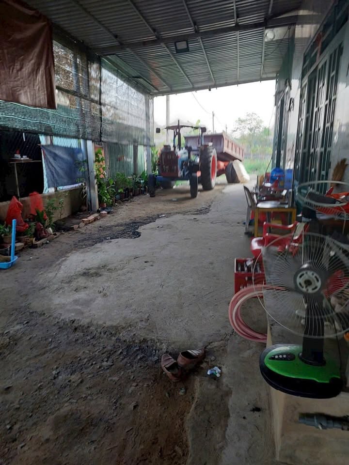 Nhà bán ấp Giữa, Tân Phú Trung 65m² giá 750 triệu - Nhà rộng giá tốt sẵn ở!