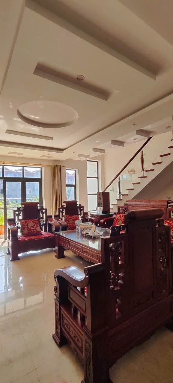 Nhà 3 tầng Bà Triệu, Đông Kinh 100,7m² giá 4 tỷ - Thiết kế hiện đại, đầy đủ công năng!