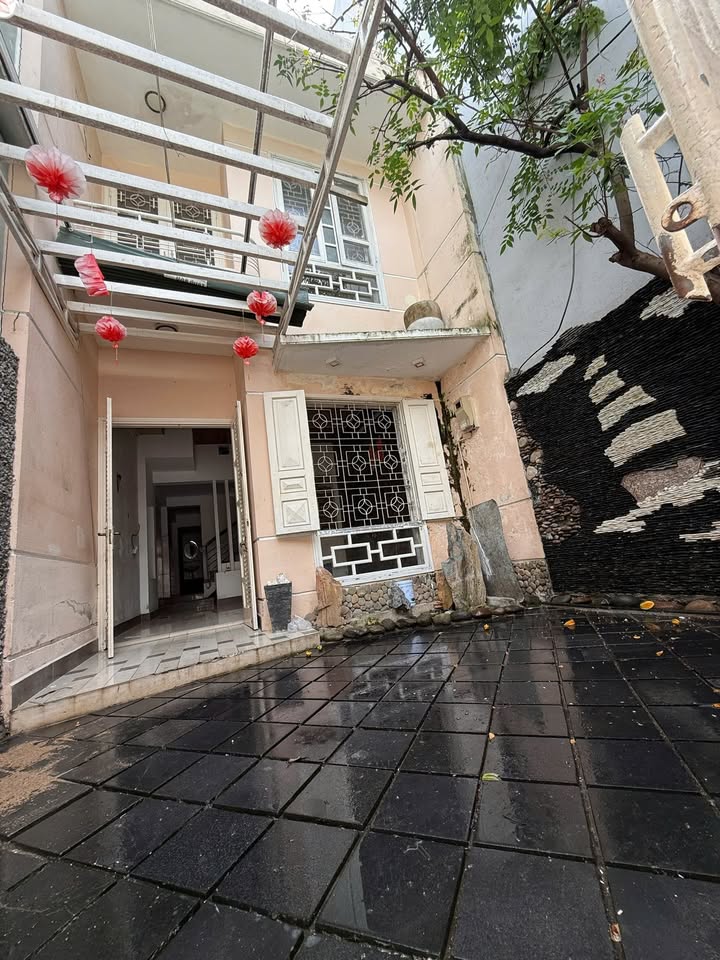 Nhà 2 tầng kiên cố tại Đà Nẵng, 60m² giá 3 tỷ - Gần đường Trần Xuân Lê!