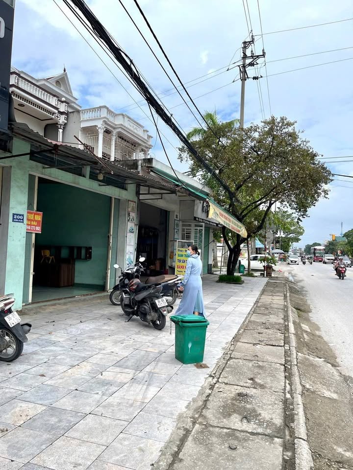 Nhà 2 tầng cho thuê tại thị trấn Tân Phong - Phù hợp làm văn phòng, lớp học