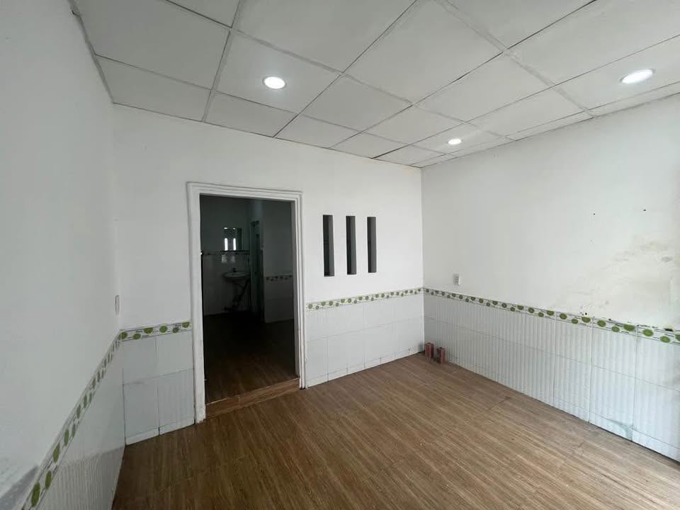 Nhà bán Hiệp Bình Phước Thủ Đức 24m² giá 2.3 tỷ - Sổ hồng chính chủ, công chứng ngay!