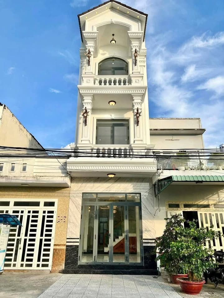 Nhà phố 3 tầng đường số 7, Cái Khế, Cần Thơ 64m² giá 5.6 tỷ - Thiết kế tân cổ điển sang trọng!