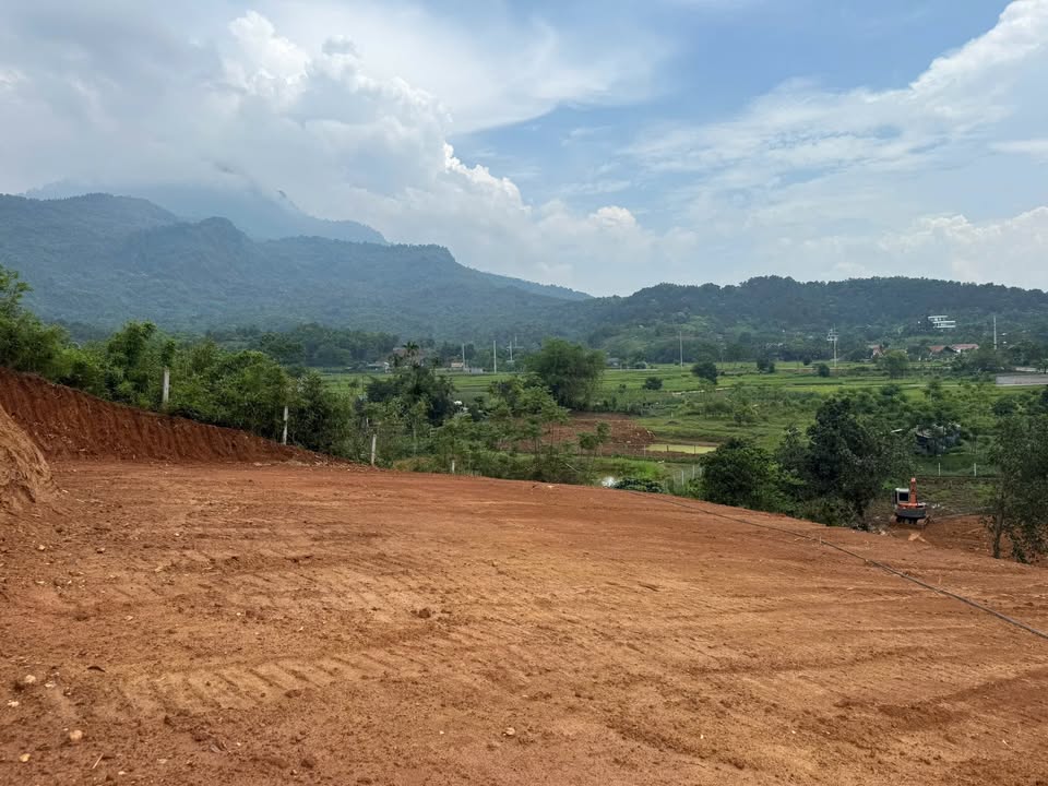 Đất nghỉ dưỡng thôn Dy, Ba Vì 2697m² giá 539.4 triệu - View núi Ba Vì tuyệt đẹp