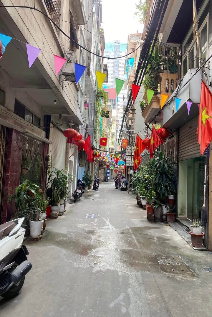 Nhà bán Trường Chinh Đống Đa 93m² giá 26 tỷ - Lô góc kinh doanh tốt!