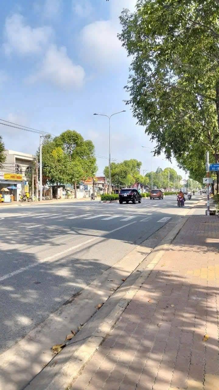 Mặt tiền đường Nguyễn Chí Thanh, Thủ Dầu Một, 391m² - Cơ hội đầu tư lý tưởng!