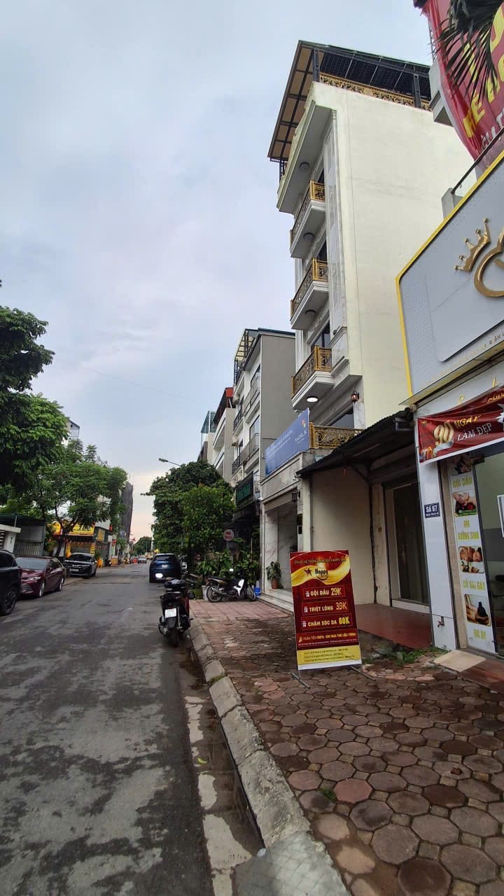 Nhà mặt phố Phúc Lợi 85m² giá 20 tỷ - Kinh doanh sầm uất, chính chủ!