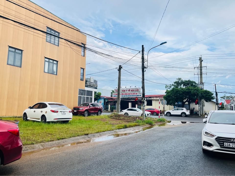 Đất thổ cư Bảo Lộc 4.6m² giá 3 tỷ - Khu vực an ninh, tiện ích đầy đủ!