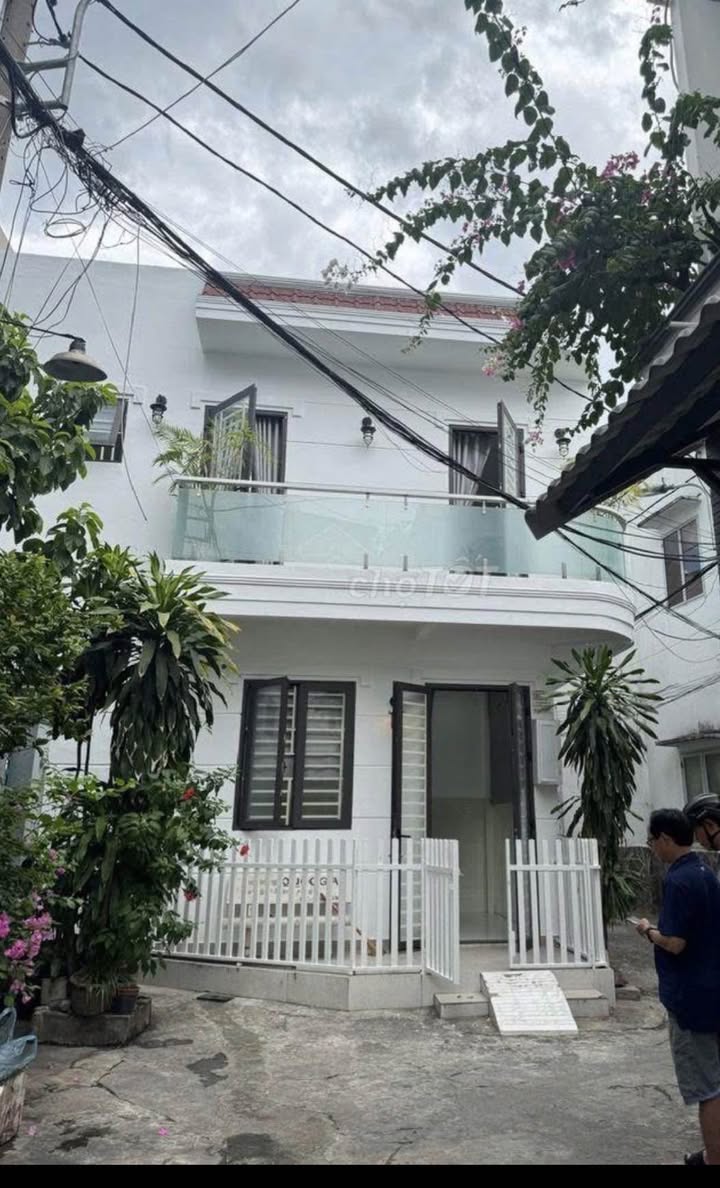 Nhà cho thuê Lũy Bán Bích, Tân Phú, 24.5m² giá 8 triệu - Tiện nghi đầy đủ!