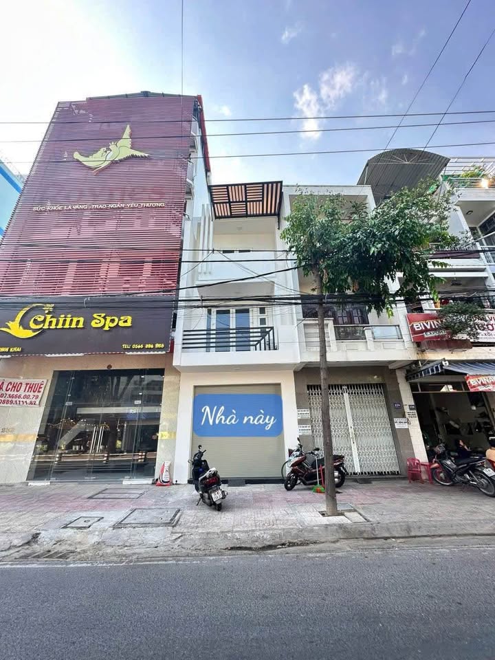 Nhà mặt tiền đường Nguyễn Thị Minh Khai, Phước Hòa, Nha Trang 51.4m² giá 12.9 tỷ - Kinh doanh sầm uất!