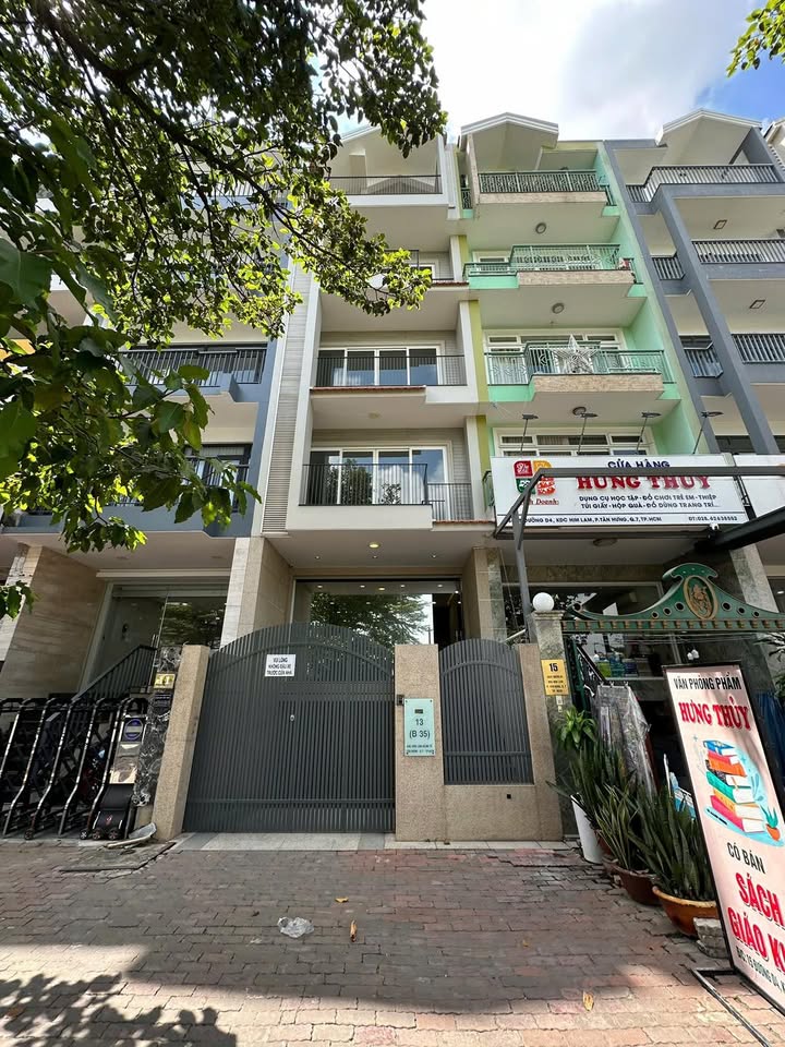 Nhà Phố Himlam Quận 7 100m² giá 38 tỷ - Mặt tiền đường rộng 30m, thích hợp kinh doanh!