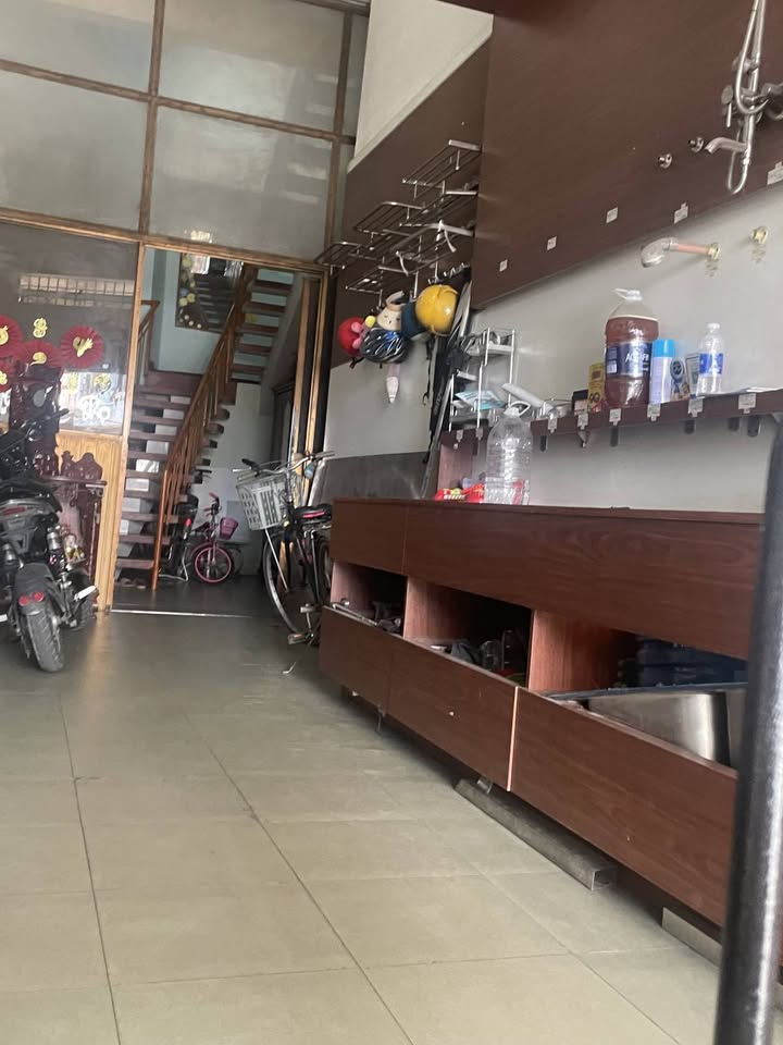 Nhà mặt tiền Hồng Lạc, Tân Bình 133m² giá 17.85 tỷ - Vị trí kinh doanh sầm uất!